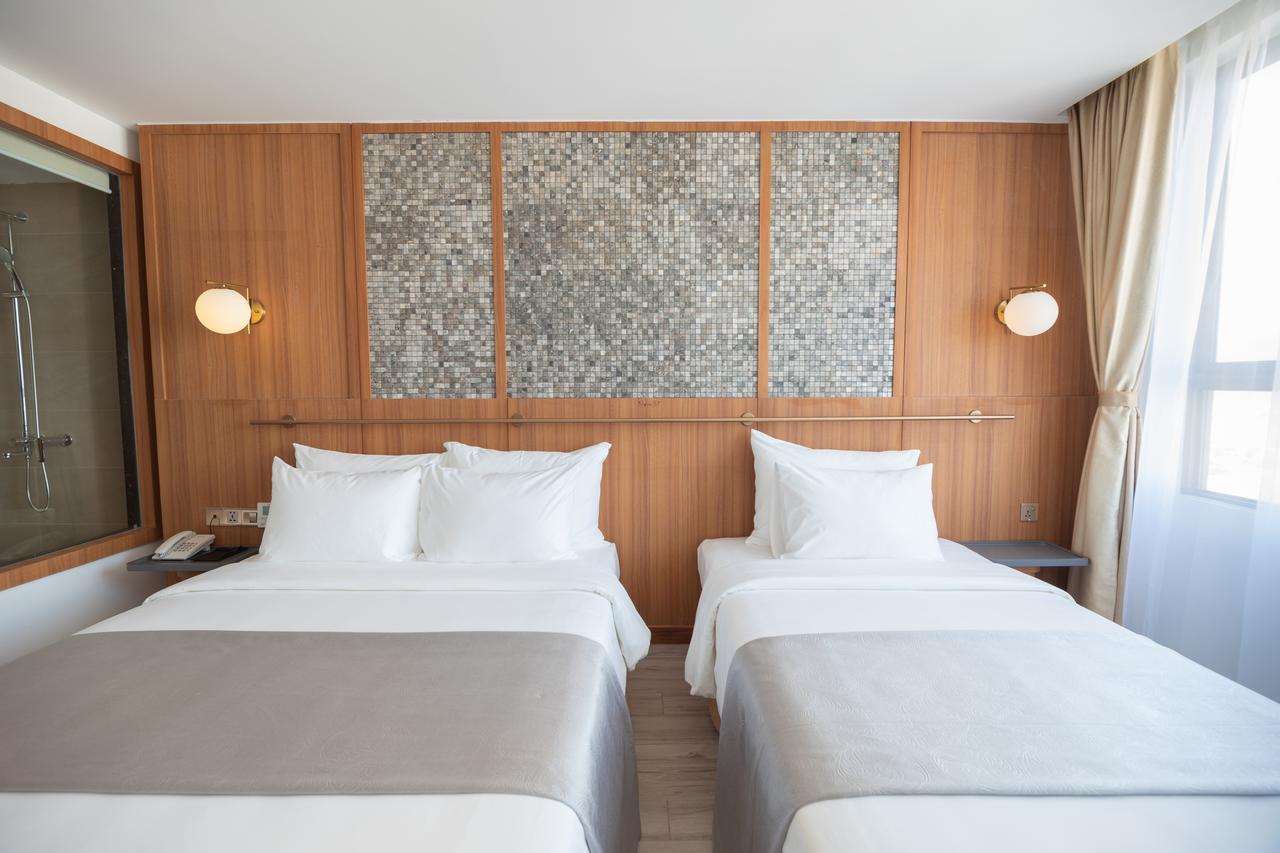 Majestic Premium Hotel Nha Trang Exterior photo